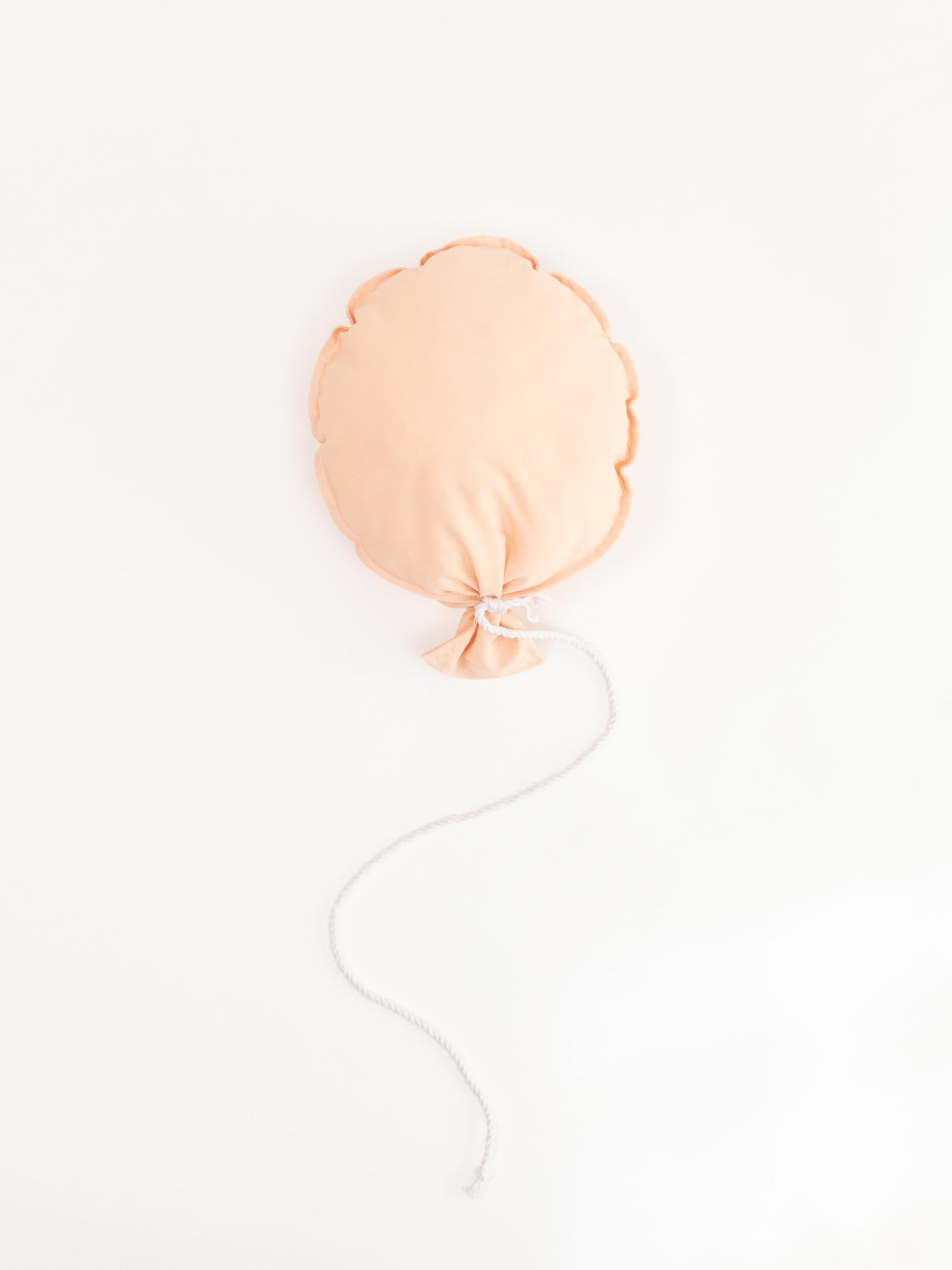 Kinderzimmer Wanddeko 'Stoff-Luftballon' Aprikose handmade