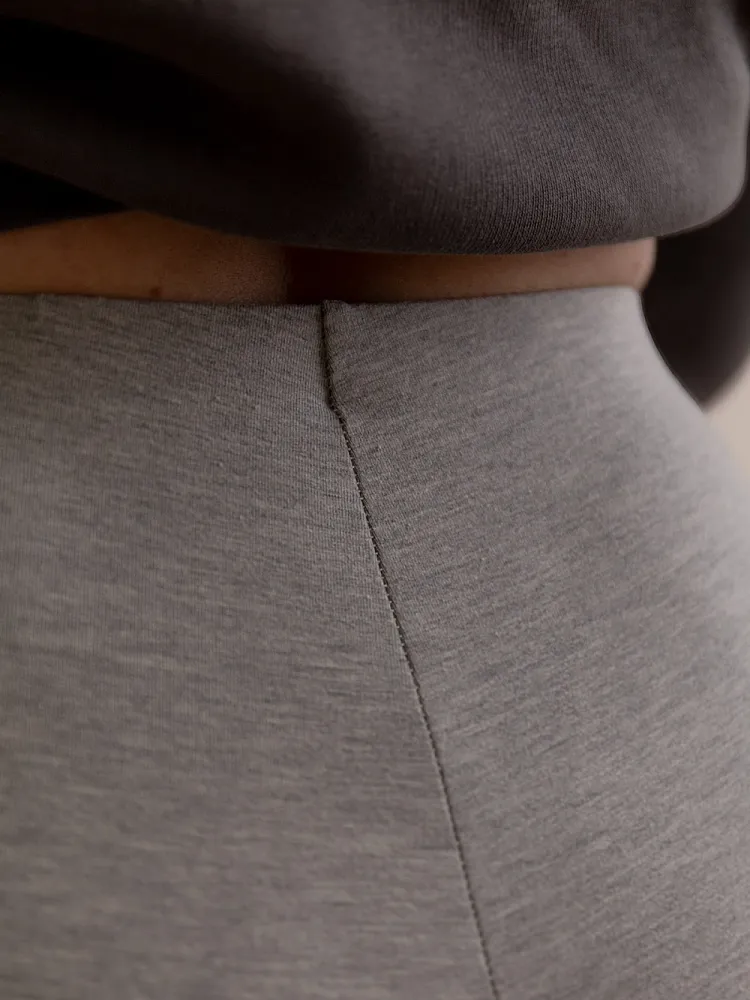 Schlaghose mit verdecktem Bund (High Waist)