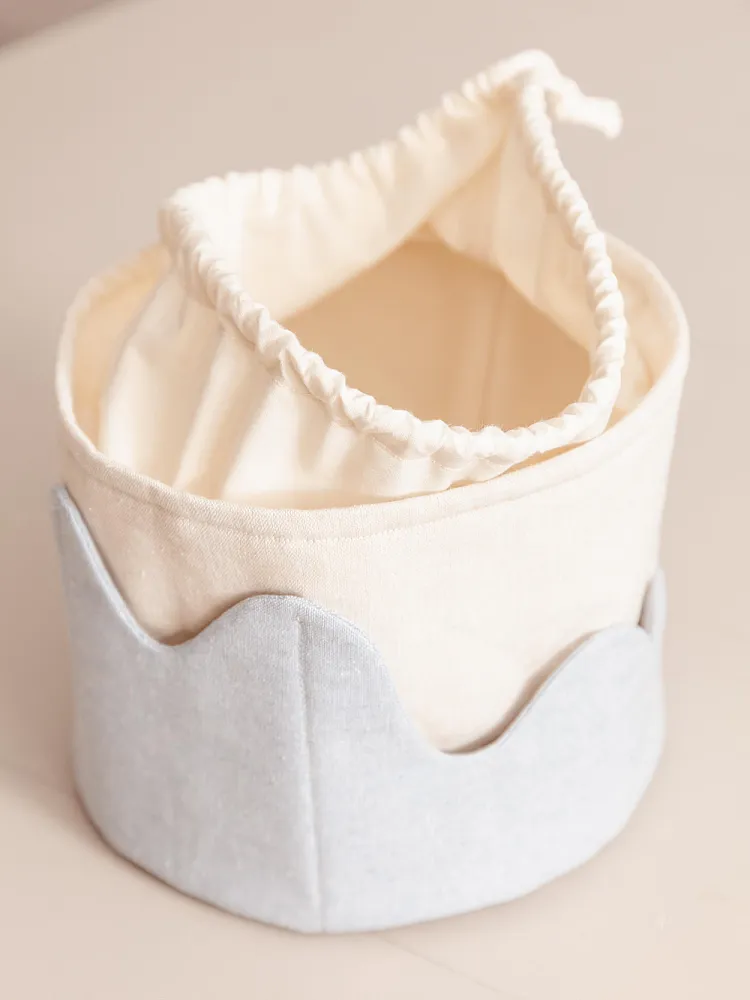 Utensilo mit Tunnelzug und Außentaschen “Wave”